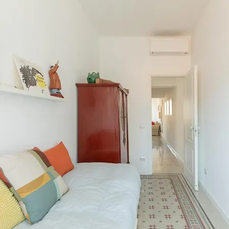 Iflat Lovely With View On Pope Window Apartment Rome